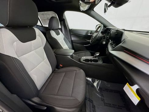 New 2026 Chevrolet Trax RS w/ Sunroof Package FWD image 29