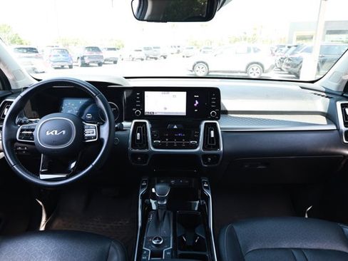 Used 2023 Kia Sorento SX AWD/4WD image 32