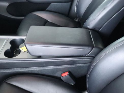Used 2023 Tesla Model Y Performance AWD/4WD image 17