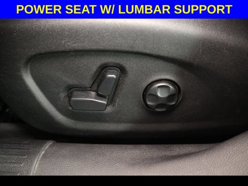 Used 2016 Chrysler 200 S FWD image 3