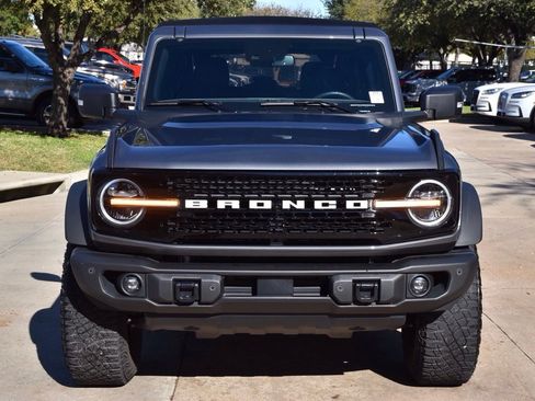 Used 2023 Ford Bronco Wildtrak image 3