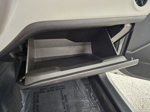 Used 2018 Toyota Corolla LE image 22