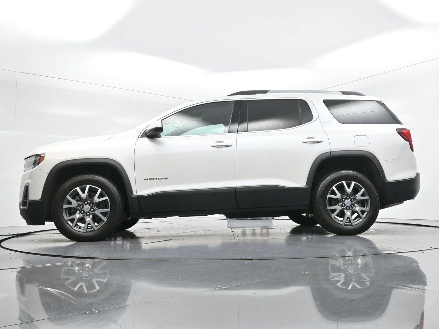 Used 2023 GMC Acadia SLT w/ LPO, Floor Liner Package AWD/4WD image 45