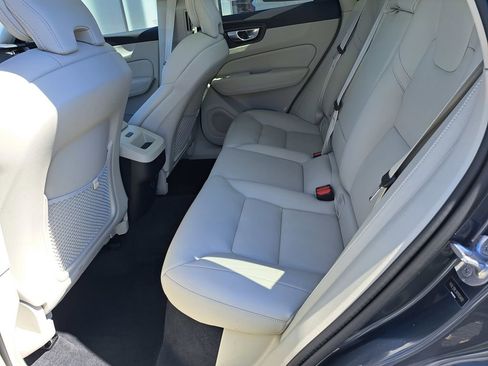 Used 2024 Volvo XC60 B5 Plus w/ Climate Package AWD/4WD image 25