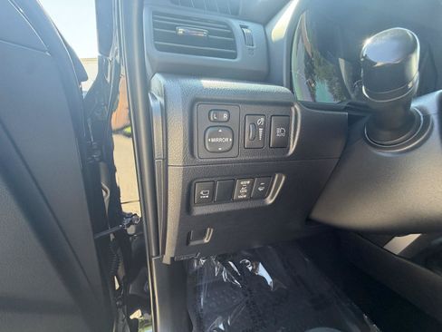 Used 2023 Toyota 4Runner SR5 Premium w/ Moonroof Package AWD/4WD image 11