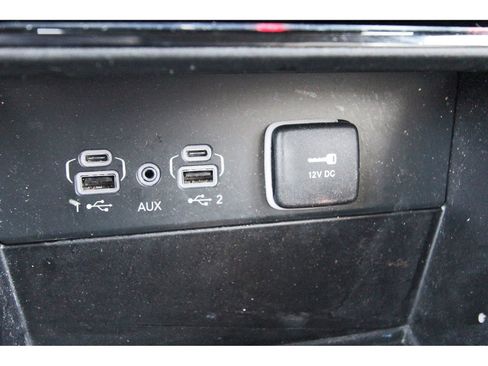 Used 2023 Jeep Grand Cherokee L Limited RWD image 28