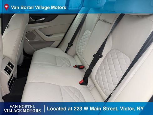 Used 2020 Jaguar XE S image 31