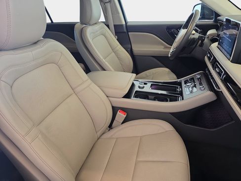 Used 2023 Lincoln Aviator Reserve AWD/4WD image 10