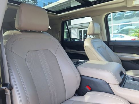 Used 2024 Ford Expedition Max Limited image 32