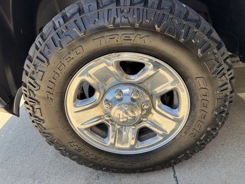 Used 2017 RAM 2500 Tradesman w/ Chrome Appearance Group AWD/4WD image 17