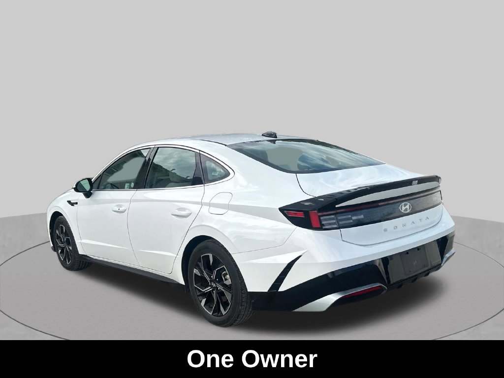Used 2025 Hyundai Sonata SEL FWD image 3