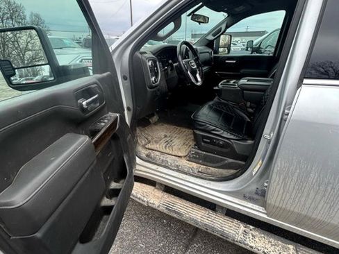 Used 2022 GMC Sierra 2500 SLE w/ SLE Convenience Package image 4
