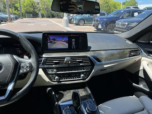 Used 2023 BMW 530i w/ Premium Package RWD image 30