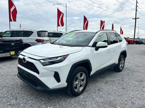 Used 2022 Toyota RAV4 XLE FWD image 16