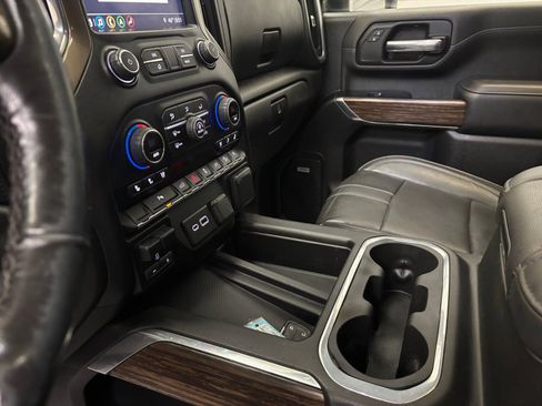 Used 2022 Chevrolet Silverado 2500 High Country w/ Z71 Off-Road Package image 20