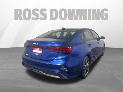 Used 2024 Kia Forte LXS w/ LXS Technology Package FWD image 4