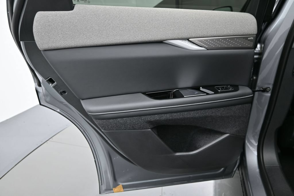 New 2027 Cadillac Optiq Premium Sport w/ LPO, Floor Liner Package AWD/4WD image 29