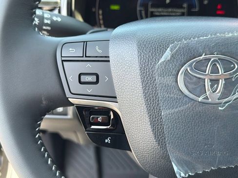 New 2026 Toyota Camry Hybrid FWD image 24