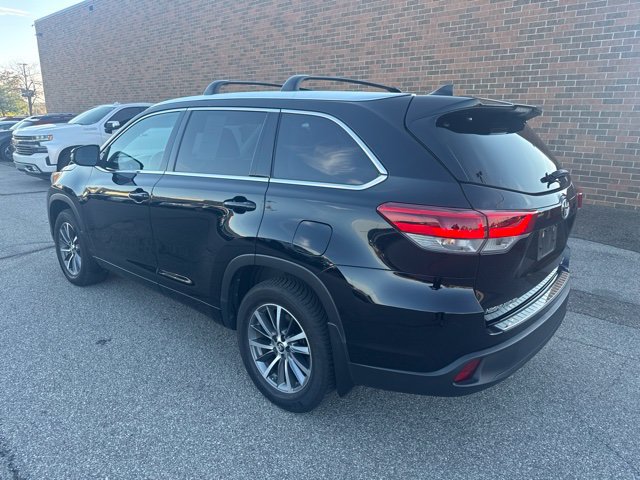 Used 2018 Toyota Highlander XLE AWD/4WD image 4