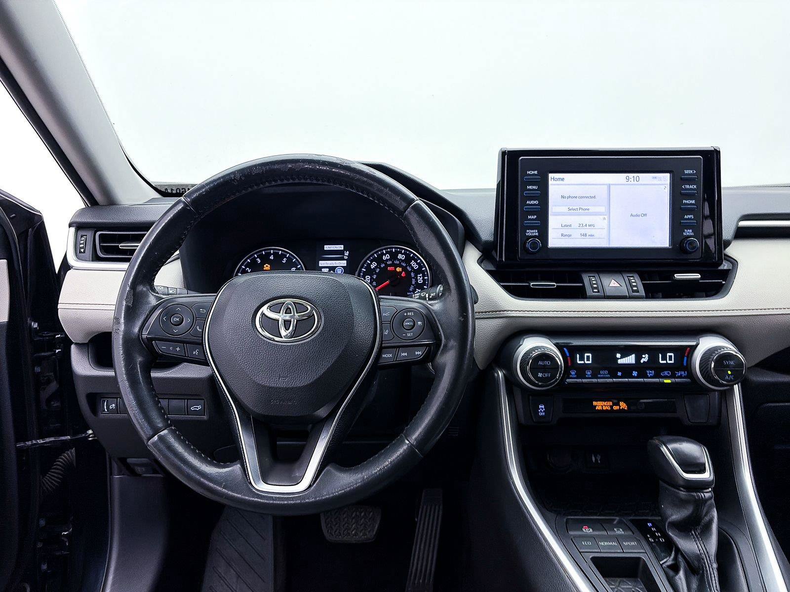 Used 2019 Toyota RAV4 XLE Premium w/ Carpet Mat Package FWD image 3