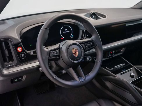 New 2026 Porsche Cayenne Coupe AWD/4WD image 4