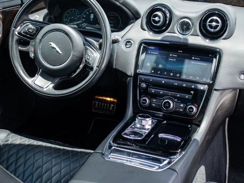 Used 2019 Jaguar XJ L Portfolio RWD image 23