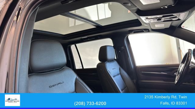 Used 2021 GMC Yukon XL Denali w/ LPO, Illumination Package AWD/4WD image 30