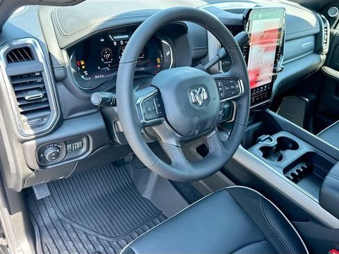 New 2026 RAM 2500 Laramie AWD/4WD image 7