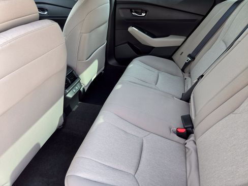 Certified 2025 Honda Accord SE image 27