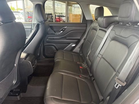 Used 2022 Lincoln Corsair AWD w/ Premium Package image 13