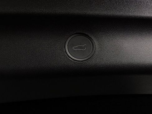 Used 2024 Tesla Model Y Long Range image 28