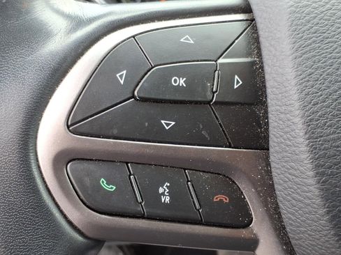 Used 2020 Jeep Cherokee Limited AWD/4WD image 16