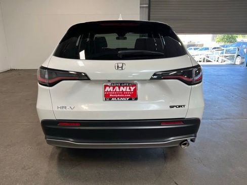 Used 2025 Honda HR-V Sport image 4