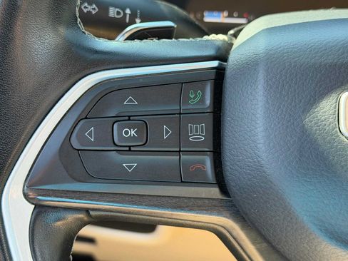 Used 2021 Jeep Grand Cherokee L Limited RWD image 16