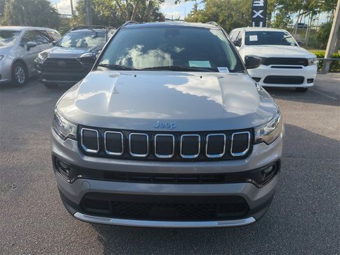 Certified 2022 Jeep Compass Limited image 3