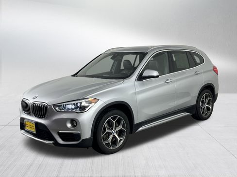 Used 2019 BMW X1 xDrive28i w/ Convenience Package image 3