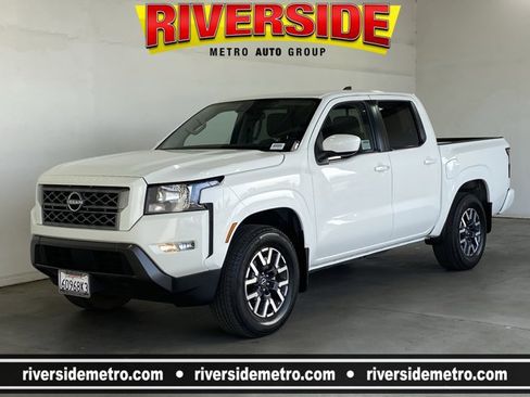 Certified 2022 Nissan Frontier SV image 1