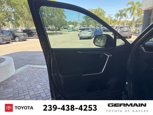 Used 2025 Toyota RAV4 LE AWD/4WD image 19