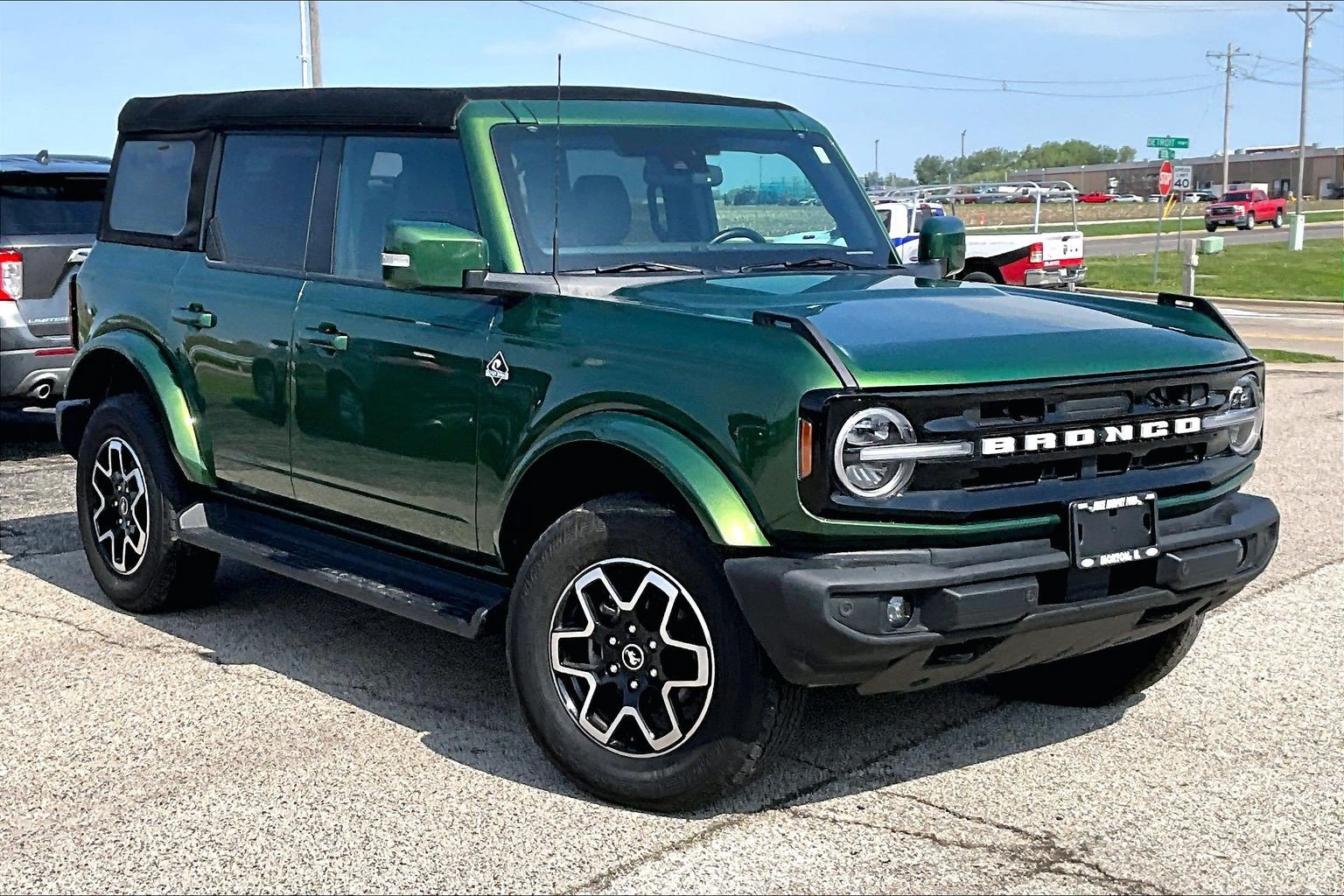 Used 2025 Ford Bronco Outer Banks AWD/4WD image 35