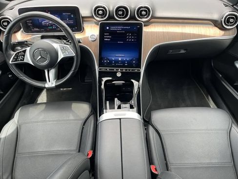 Used 2025 Mercedes-Benz C 300 4MATIC Sedan image 3