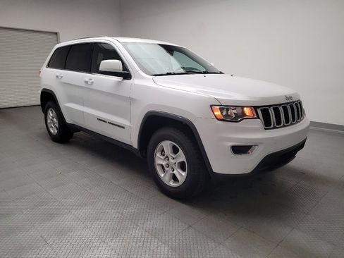 Used 2017 Jeep Grand Cherokee Laredo RWD image 13