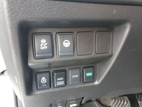 Used 2020 Nissan Rogue Sport SL AWD/4WD image 29