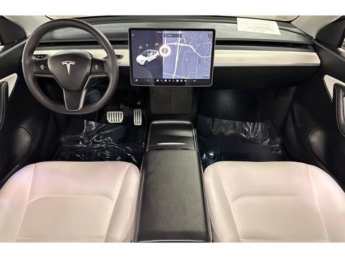 Used 2022 Tesla Model Y Performance AWD/4WD image 19