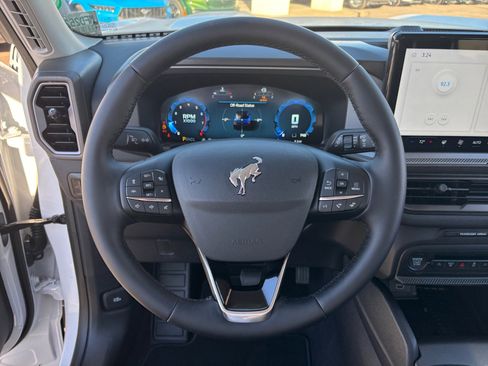 New 2025 Ford Bronco Sport Outer Banks image 9