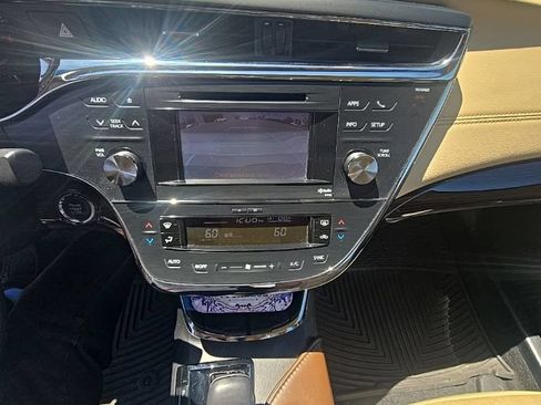 Used 2014 Toyota Avalon XLE Touring FWD image 2