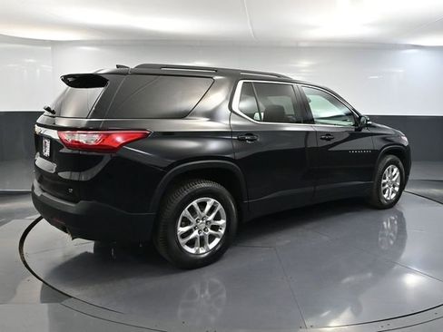 Used 2020 Chevrolet Traverse LT w/ Driver Confidence II Package AWD/4WD image 6