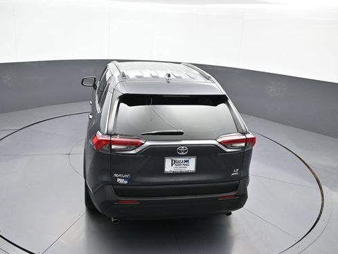 Used 2021 Toyota RAV4 LE AWD/4WD image 38