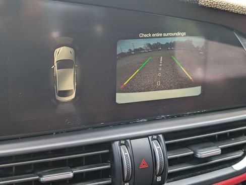 Used 2018 Alfa Romeo Giulia Ti image 18