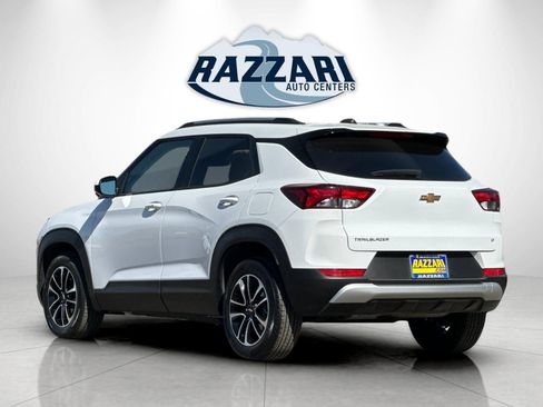 Used 2025 Chevrolet TrailBlazer LT FWD image 5