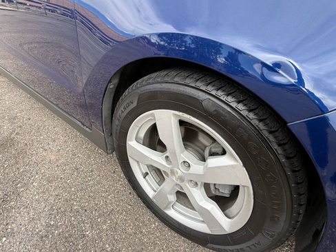 Used 2013 Chevrolet Volt FWD image 27